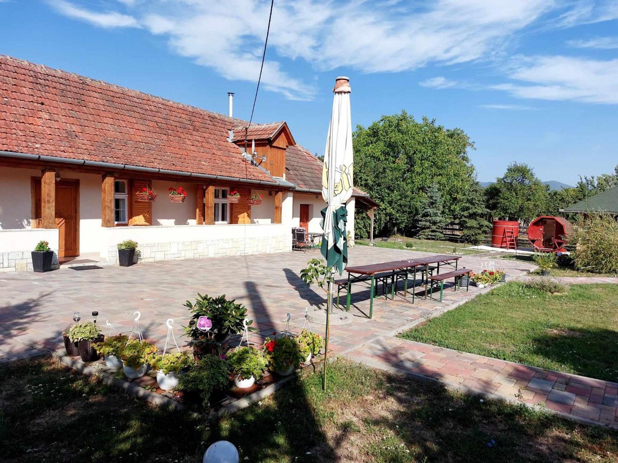 Hegyalja Vendégház Tolcsva Exterior foto